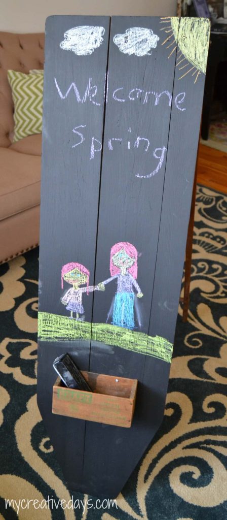 Vintage Ironing Boards are amazing and this DIY repurposed ironing board to chalkboard is a great way to bring one back to life!