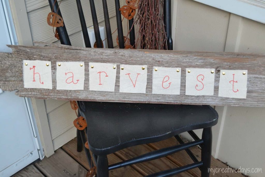 Looking for an easy way to welcome fall in your home? Make this DIY Fall Harvest Sign for your front door.