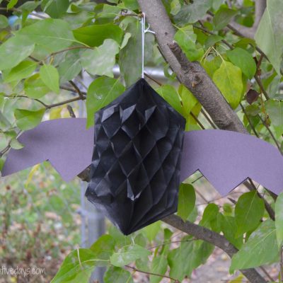 DIY Halloween Decor: Honeycomb Bats