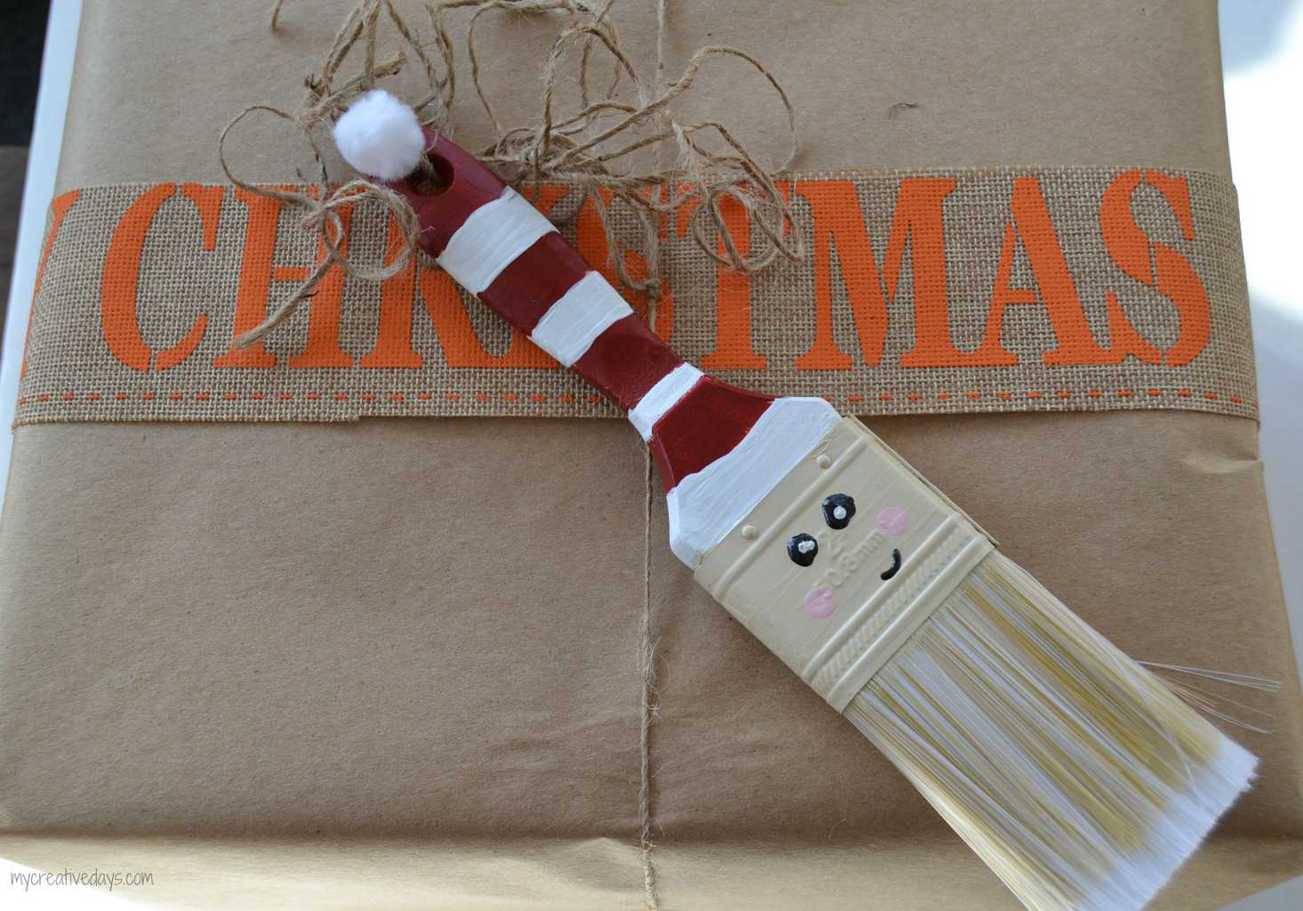Paint Brush Santas :: Homemade Christmas Ornament - My Creative Days