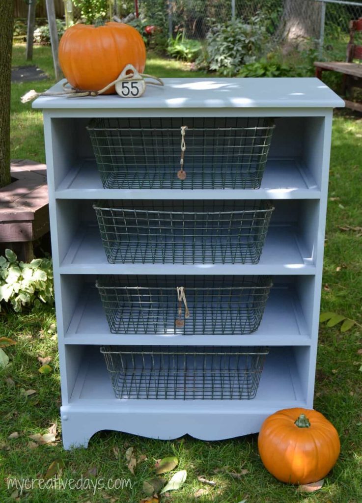 Do you have an old dresser that you aren't using anymore? This repurposed dresser turned bookshelf will show you how to breathe new life into it. 