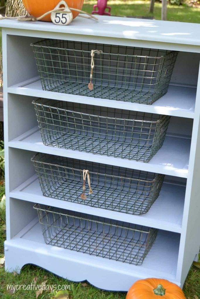 Do you have an old dresser that you aren't using anymore? This repurposed dresser turned bookshelf will show you how to breathe new life into it. 