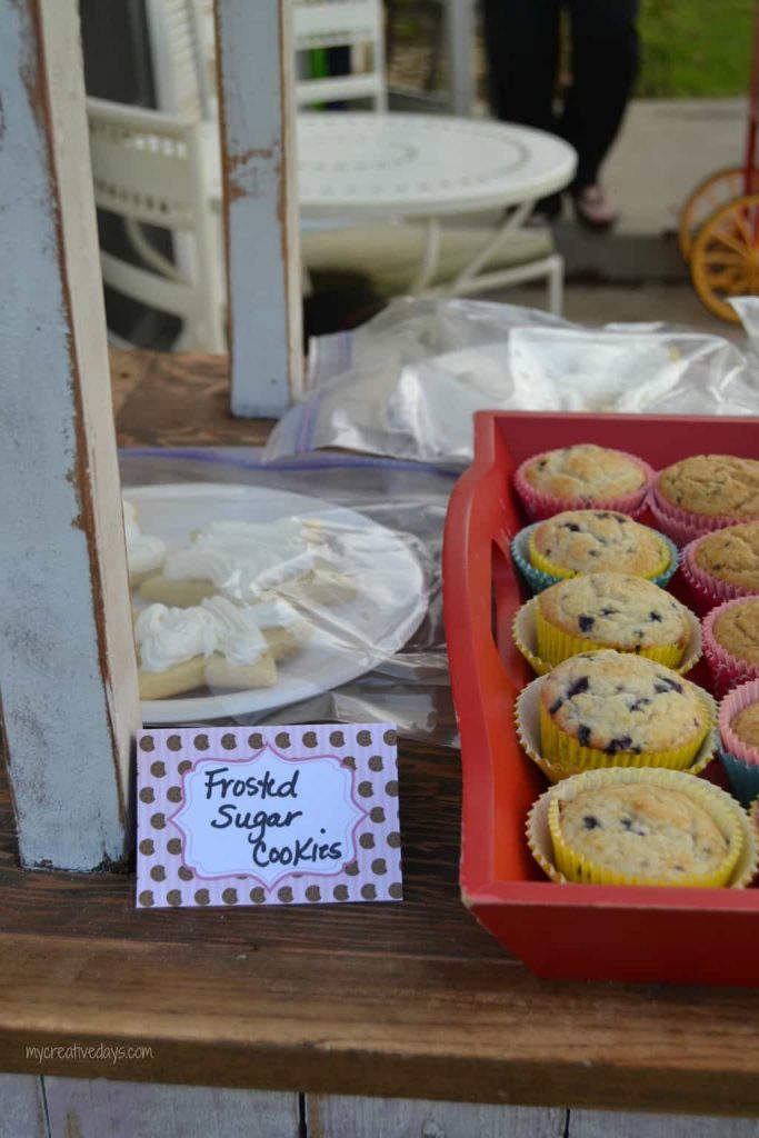 Looking for a lemonade stand for the kids this summer? This DIY Lemonade Stand repurposes an old cabinet into a fun stand for the kids to use for all their lemonade and bake sale stands.