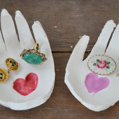 Homemade Mother’s Day Gift: Clay Jewelry Holder