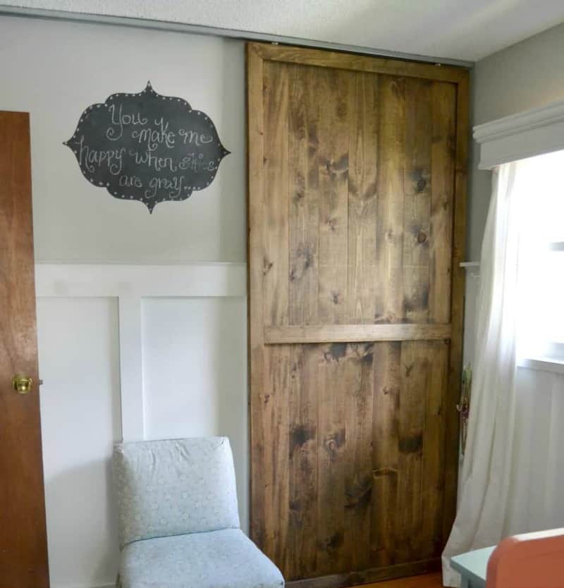 Are you adding sliding closet doors to your bedroom? Sliding closet door hardware can be tough, but this post will show you an inexpensive option. 