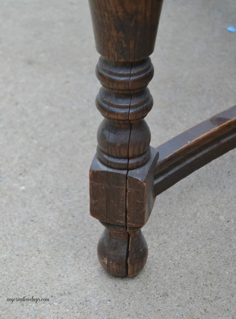 Are you looking for a farmhouse table and chairs? This set was made possible from a little elbow grease on a curbside find!