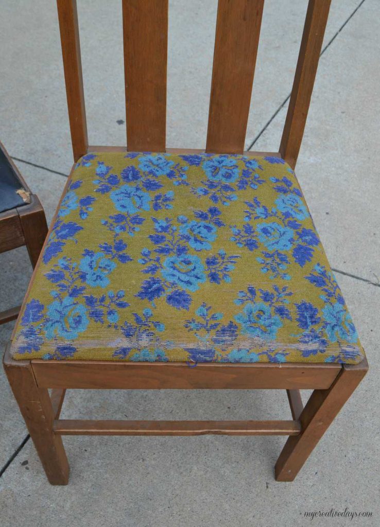 Are you looking for a farmhouse table and chairs? This set was made possible from a little elbow grease on a curbside find!