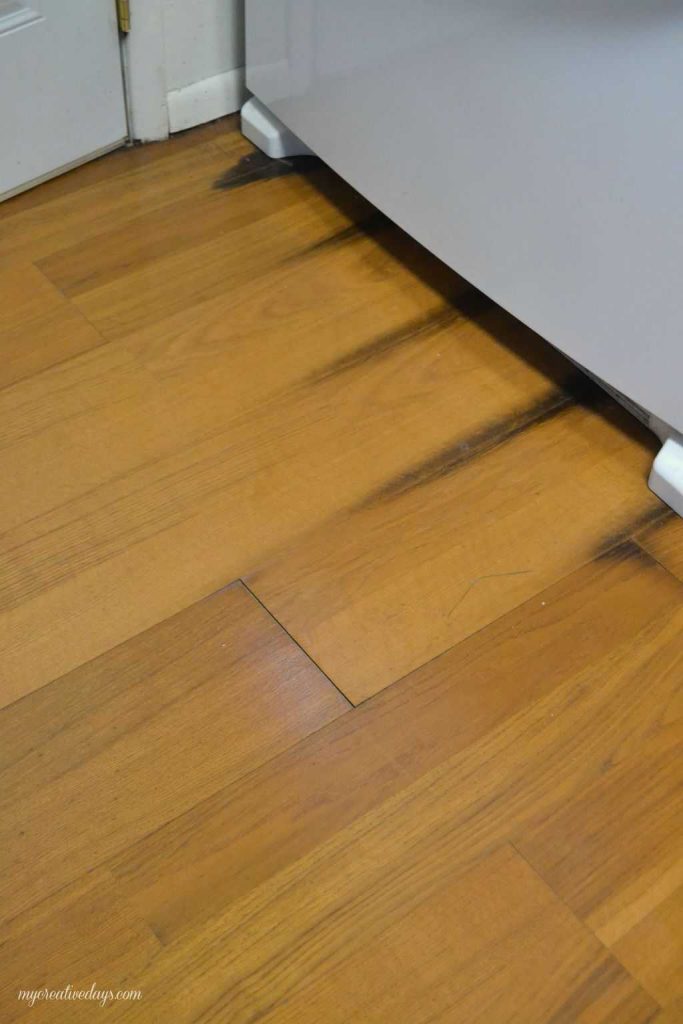 Do you want to put in new flooring in your home without hiring help? We are sharing how to install laminate flooring in your home the easy way. 