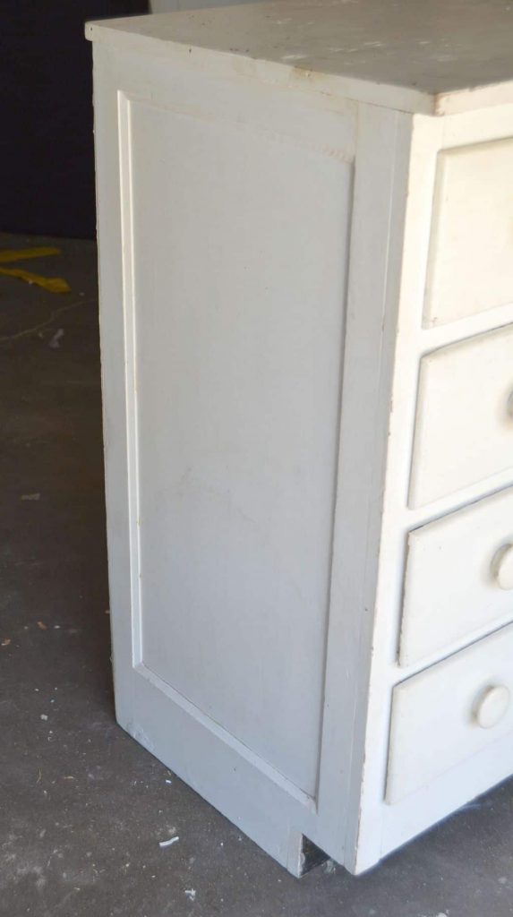 Are you looking for some inspiration to make over a small chest drawers you have? This White Chest Dresser Makeover took an old kitchen cabinet and transformed it into a rustic piece that would fit many different styles. 