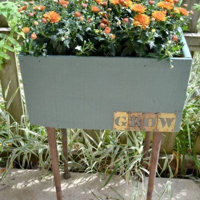 DIY Wooden Planter Box
