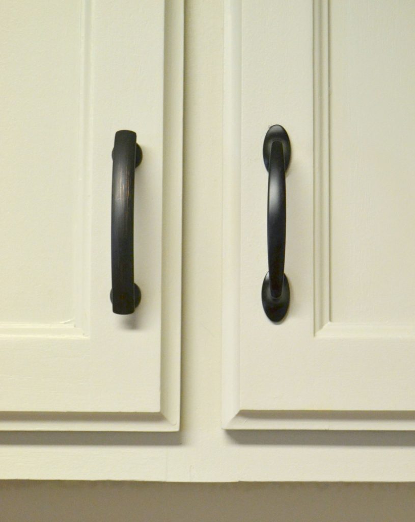 If you starting a kitchen makeover, these kitchen cupboard handles are a great option for any style cupboards you have. 