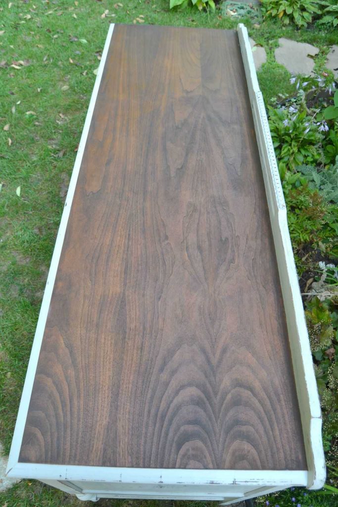 Are you looking for a farmhouse buffet? Search yard sales and thrift stores for a buffet and DIY your own! Click over to see how!