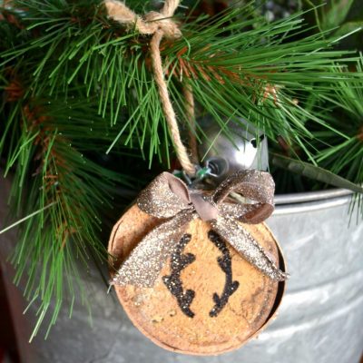 DIY Wood Slice Christmas Ornaments