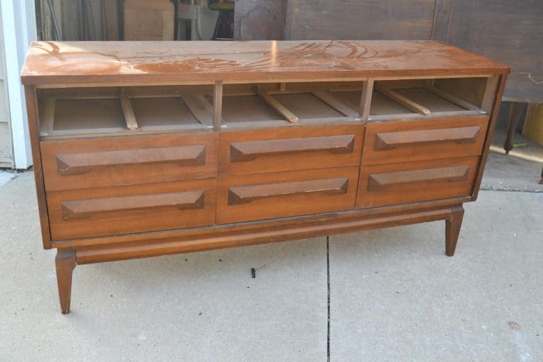 This Curbside Dresser Was Turned Into A, Dresser Turned Into Entertainment Center