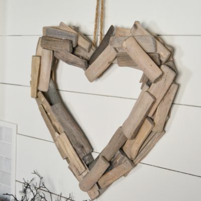 DIY Driftwood Decor: Heart Wreath