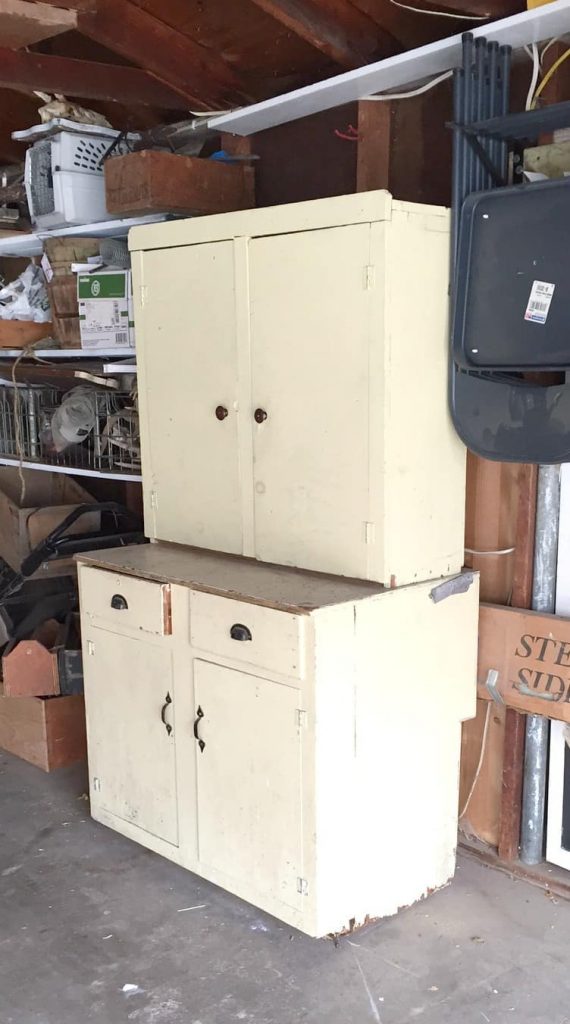 If you love farmhouse furniture and you want to add it to you home, click over to see how this garage cabinet became a farmhouse hutch in a few steps. 