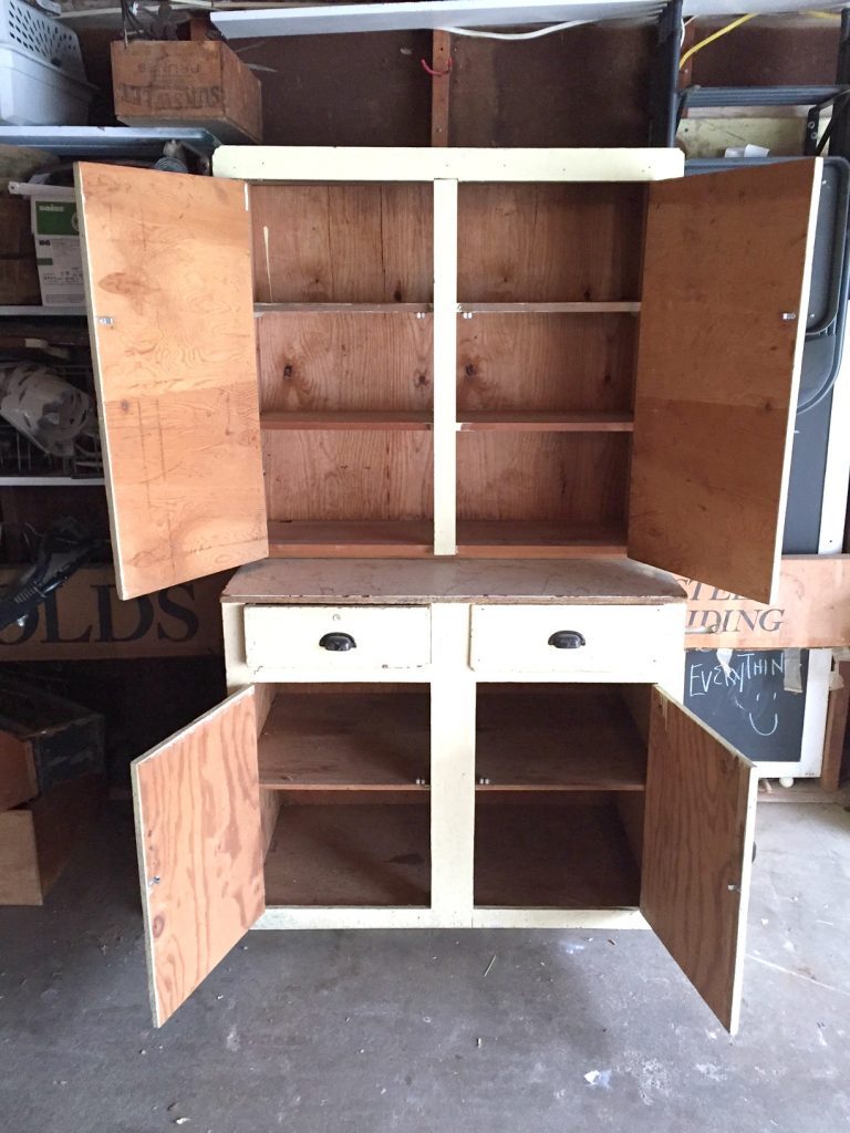 If you love farmhouse furniture and you want to add it to you home, click over to see how this garage cabinet became a farmhouse hutch in a few steps. 