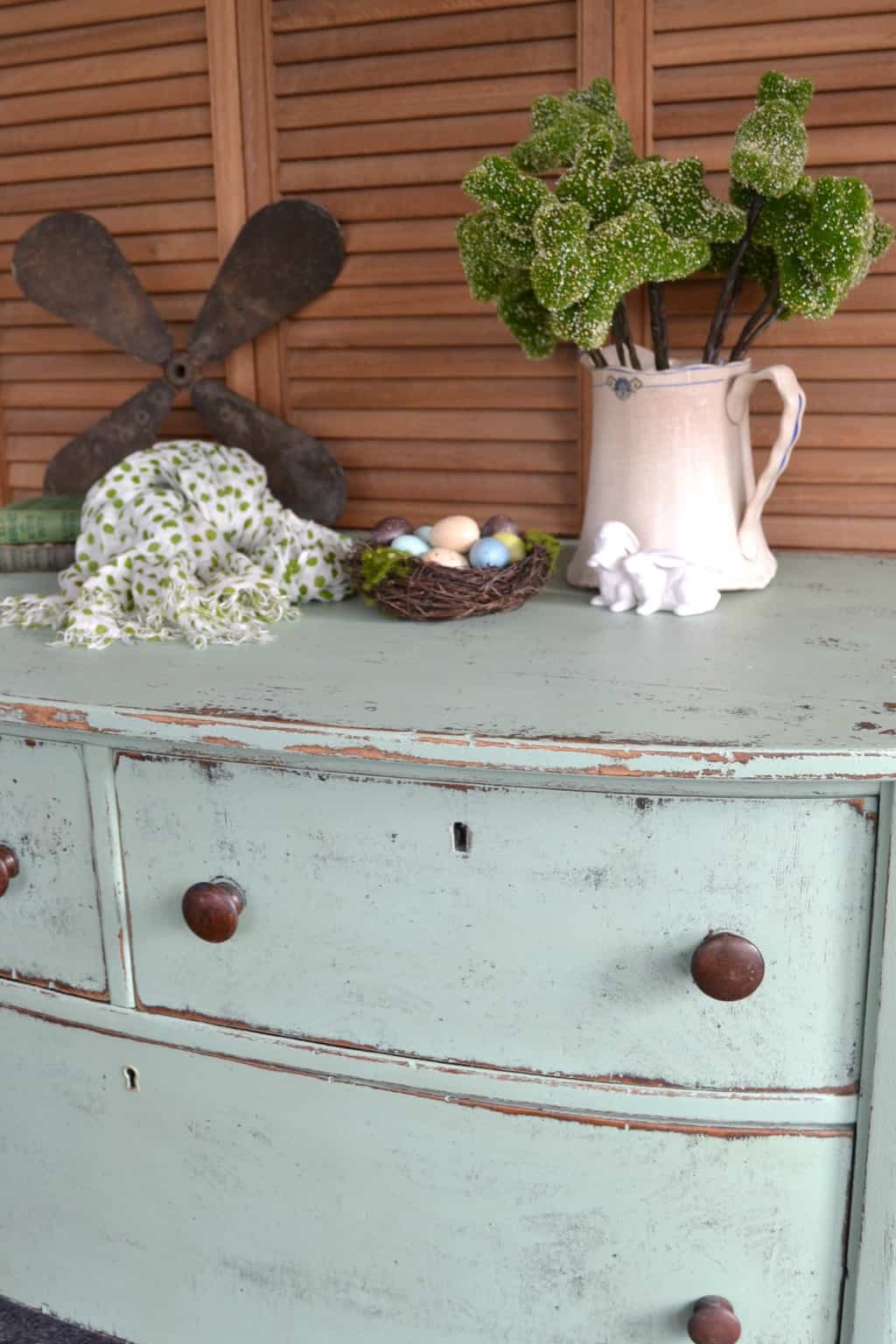 Distressed Dresser Makeover The Easy, How To Paint And Distress A Dresser
