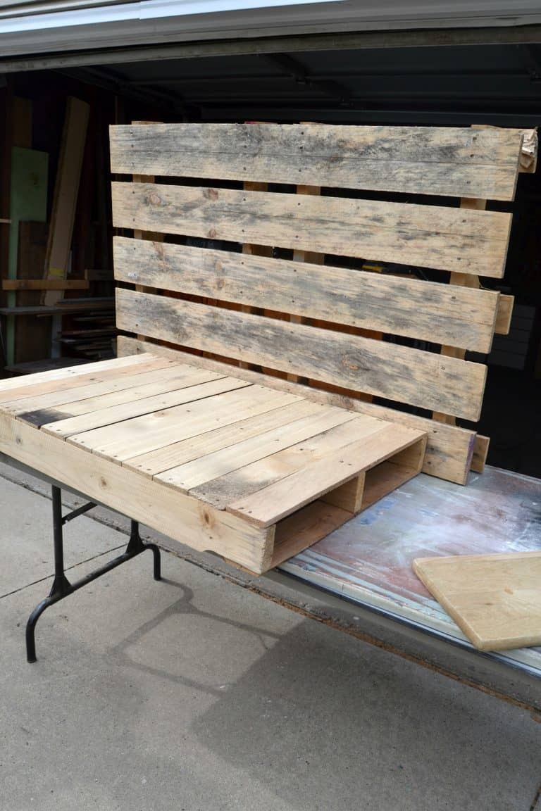Pallet Wood Projects Make The Most Of Cheap Wood For Home Decor