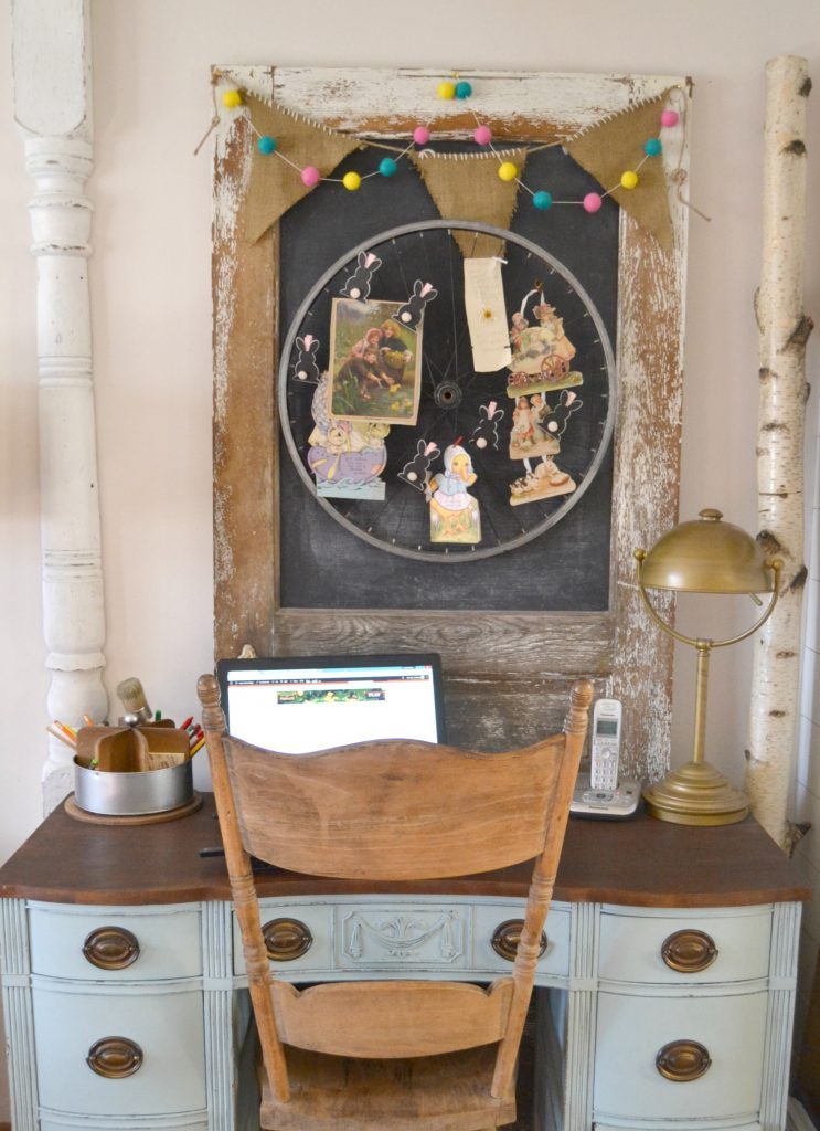 If you like to welcome spring into your home every year, click over to be inspired by many spring home tours for all styles and size of homes. 
