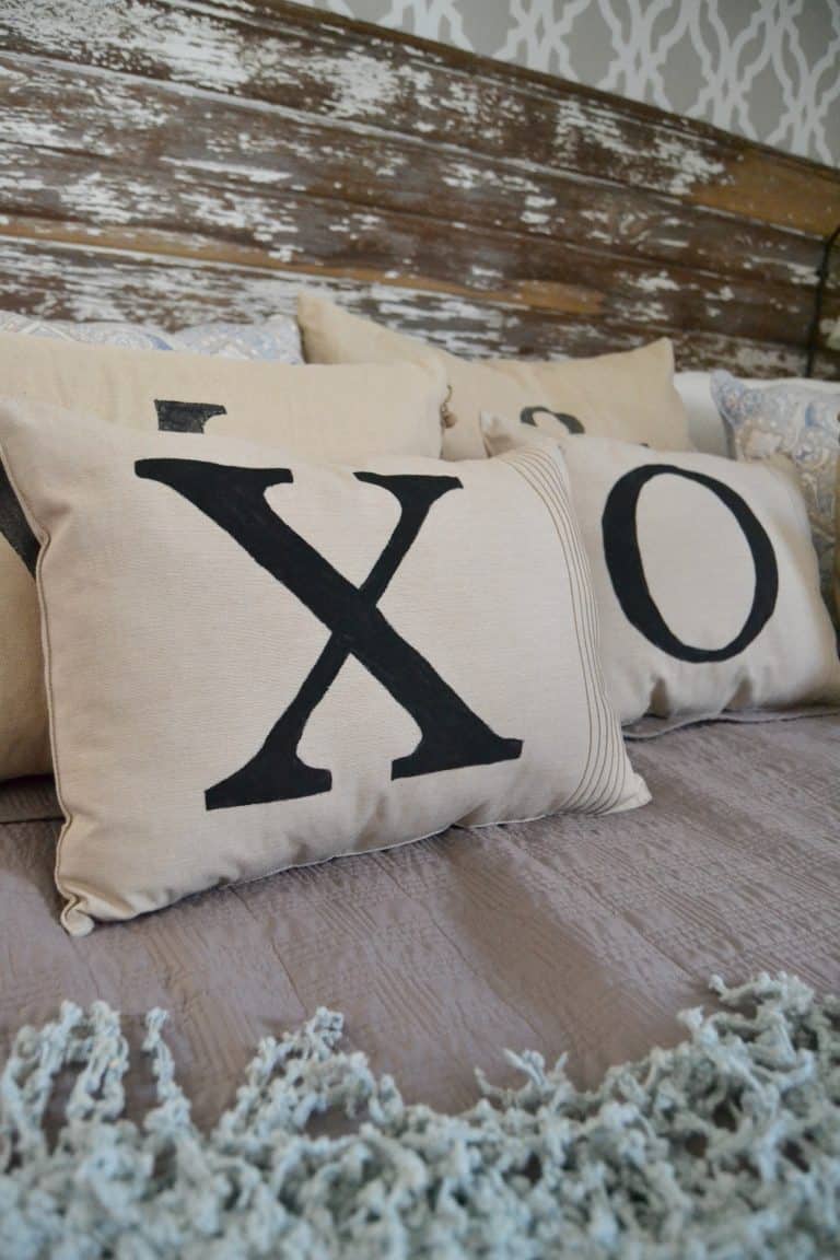 DIY Farmhouse Throw Pillows