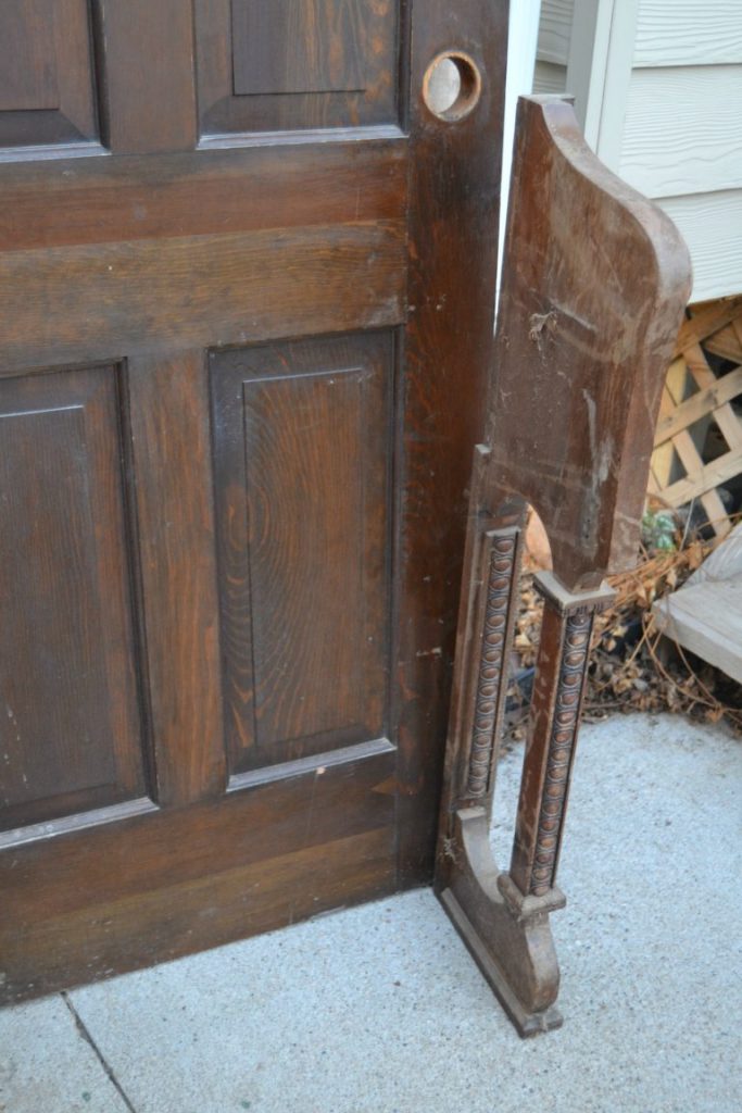 If you are looking for an entryway table for your home, click over to check out this easy tutorial on how to DIY a repurposed entryway table from an old door. 