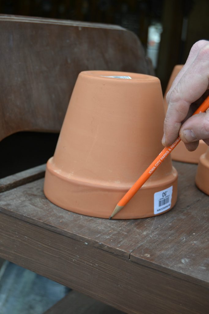 If you love to plant and welcome spring and summer with beautiful flowers and plants, click over to see how to make the cutest repurposed wood planter you ever did see. It will make your flowers sing!