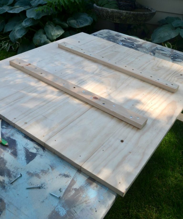 How To Make A Faux Driftwood Coffee Table In A Few Easy Steps