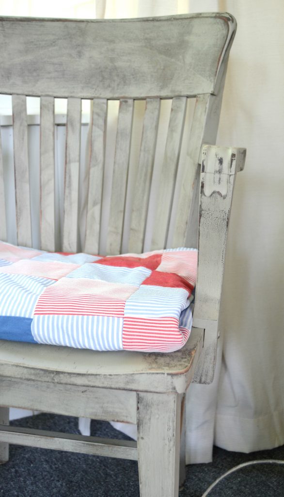 If you are looking for some easy decorating ideas for your home this summer, click over to see how I use yard sale finds and thrift store treasures in my summer home tour. 