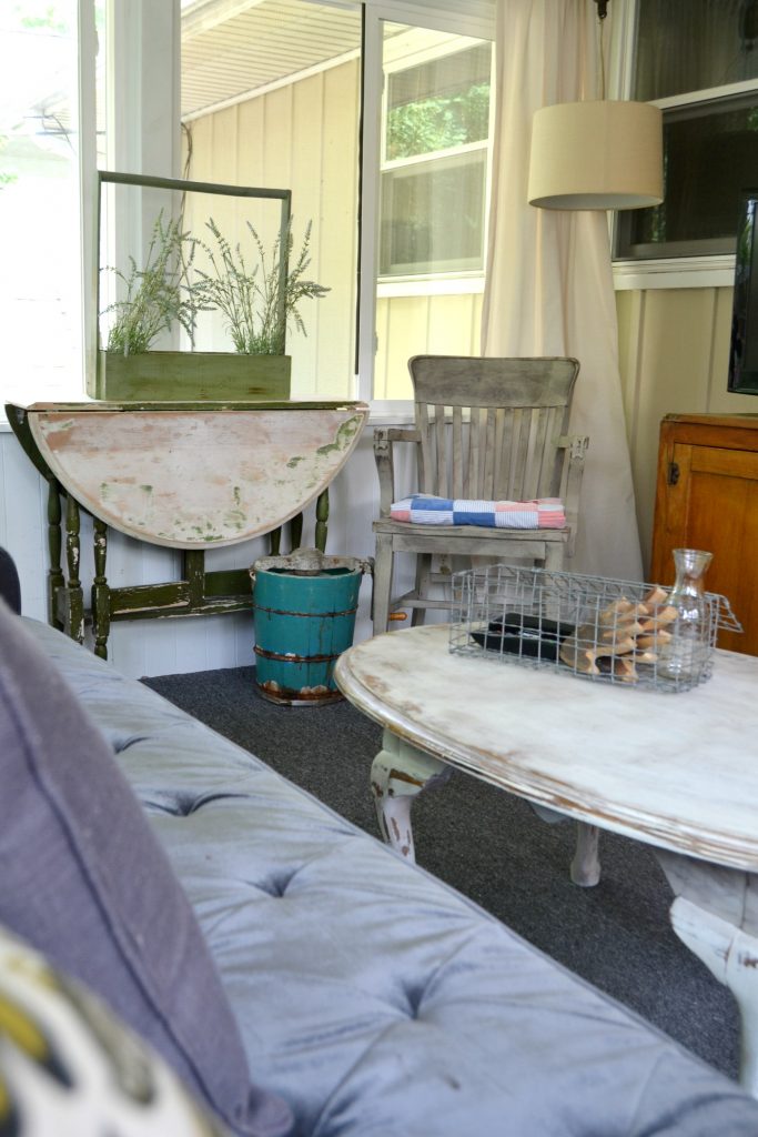 If you are looking for some easy decorating ideas for your home this summer, click over to see how I use yard sale finds and thrift store treasures in my summer home tour. 