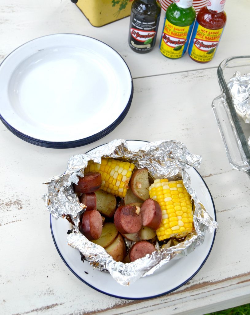 If you are going camping or just want some new recipes to cook on your backyard grill, click over to get these 5 easy hobo dinner meals that will feed a crowd or just your family. 