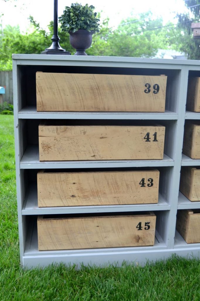 If you are looking for a bookshelf design for a space in your home, click over to find this easy repurposed bookshelf design made from an old dresser. 