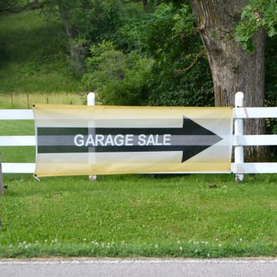 10 Things You Should Buy At Yard Sales