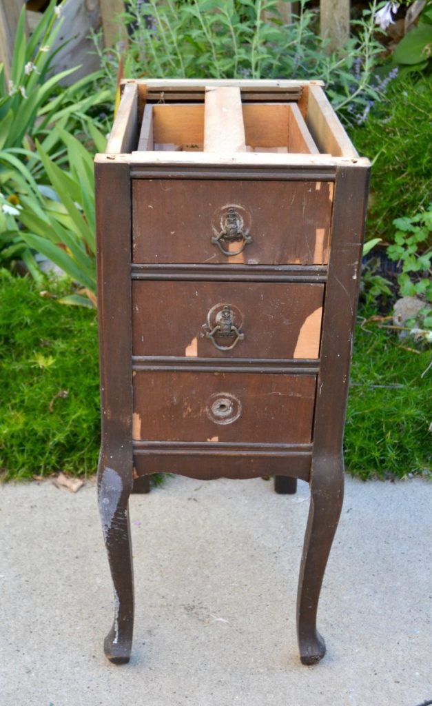 Are you looking for a side table to add to your space? Click over and see how to make over an old side table into a beautiful piece for your home. 