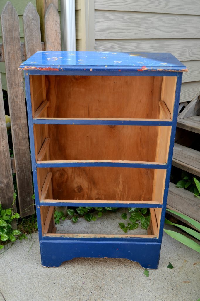 If you are looking for an easy way to have a home bar in your space, click over to see how to build a bar out of an old dresser!