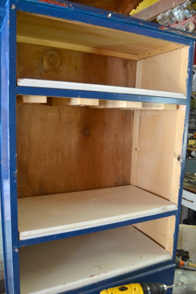 If you are looking for an easy way to have a home bar in your space, click over to see how to build a bar out of an old dresser!