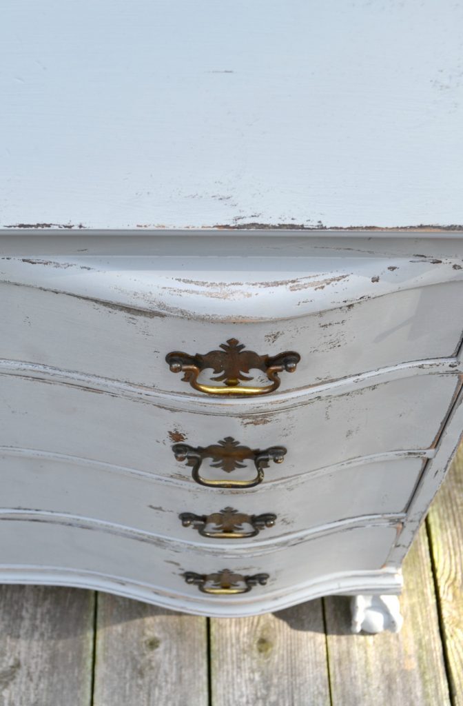 If you have a vintage desk in need of a makeover, click over to see how easy it is to get a new look with a little paint and some elbow grease.