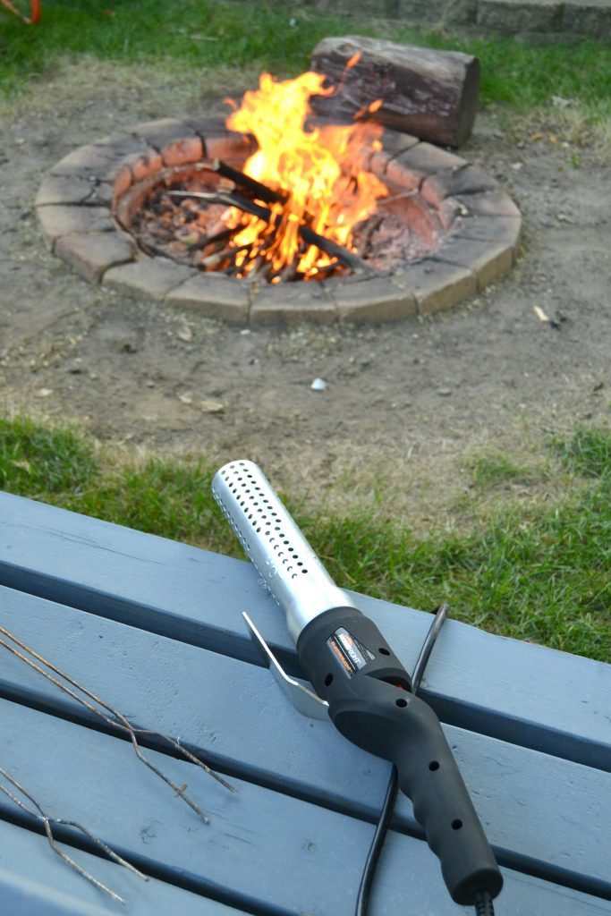 Are you looking for an easy smores dessert recipe? This inside out smore is easy and fun twist on the traditional backyard smore. 