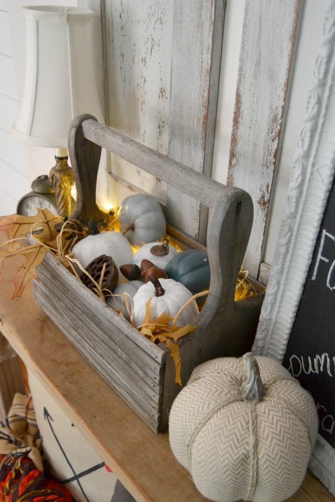 Fall is a beautiful time of year to decorate your home. Click over to see how easy it is to add rustic farmhouse decor for fall in a simple, yet tasteful manner. 