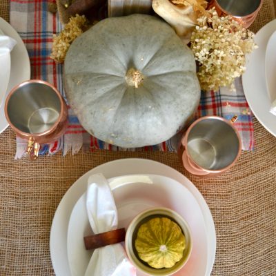Burlap Table Runner For An Easy Thanksgiving Table