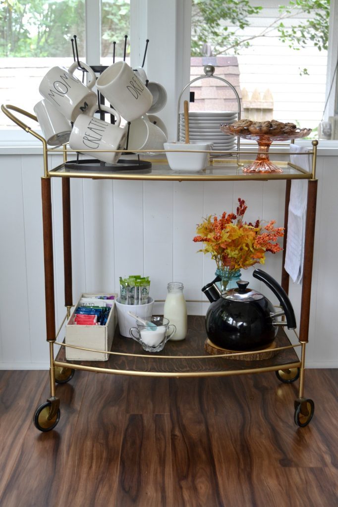 If you like to entertain or just want a serving cart in your home, click over and see how easy it is to transform a broken cart into the serving cart of your dreams in a few steps.