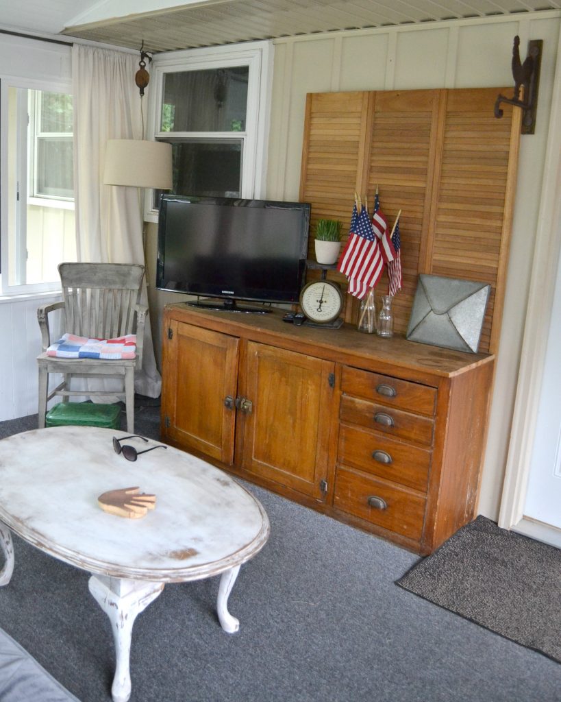 If you like the look of rustic, reclaimed wood, click over to see how we created this Reclaimed Wood Wall in our back porch makeover for FREE! 