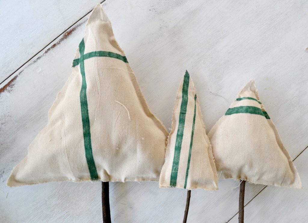 DIY Farmhouse Christmas Decor Made From A Dropcloth