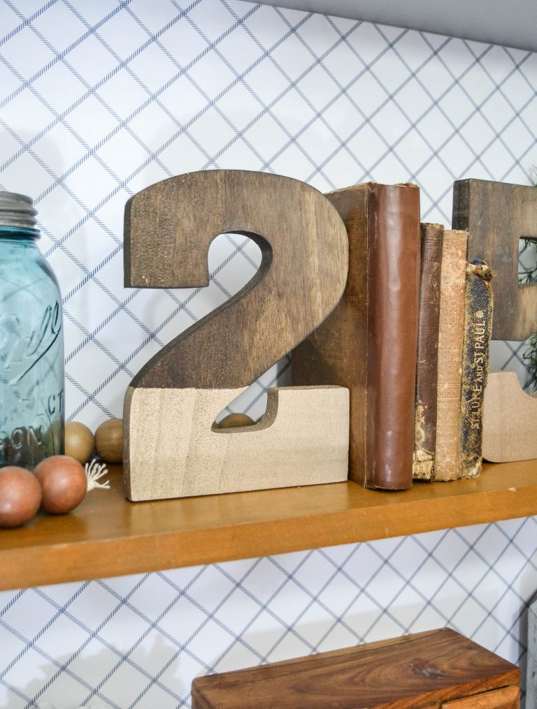 DIY Bookends Gold Dipped Numbers {DIY in 30} My Creative Days