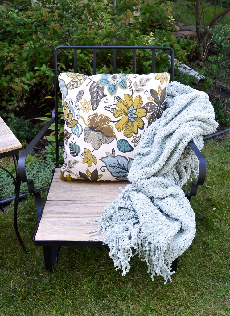 DIY Outdoor Furniture Makeover 