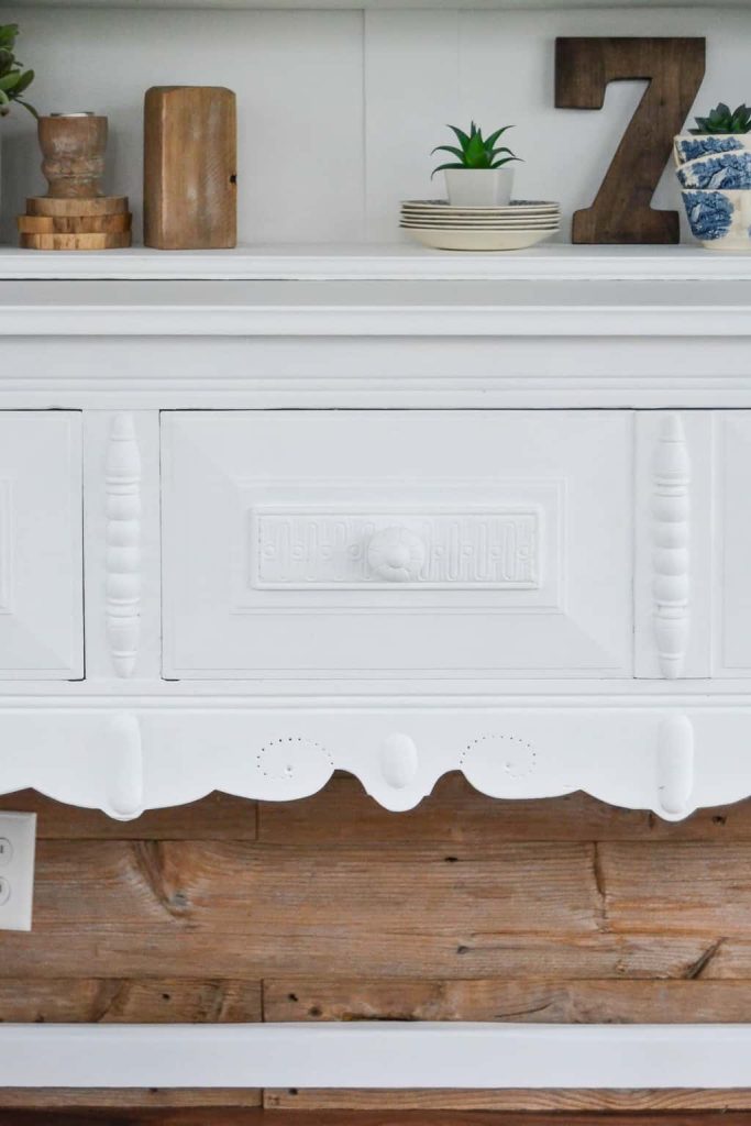 White Painted Buffet Makeover - Have an old buffet that needs a makeover? Check out this White Painted Buffet Makeover for inspiration from My Creative Days.