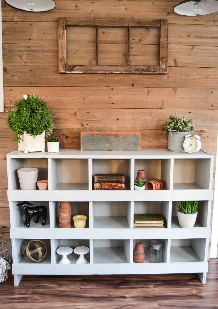 DIY Nesting Boxes - Love the look of nesting boxes, but don't want to spend a ton of money for them at an antique store? Make your own from an old bookshelf! Find out how from My Creative Days.