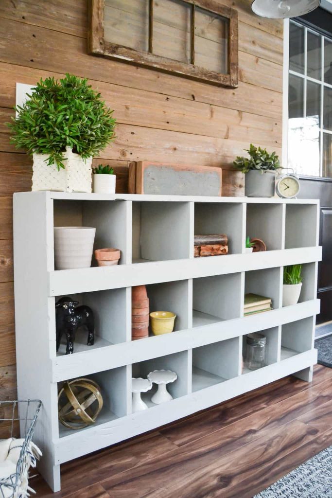 DIY Nesting Boxes - Love the look of nesting boxes, but don't want to spend a ton of money for them at an antique store? Make your own from an old bookshelf! Find out how from My Creative Days.