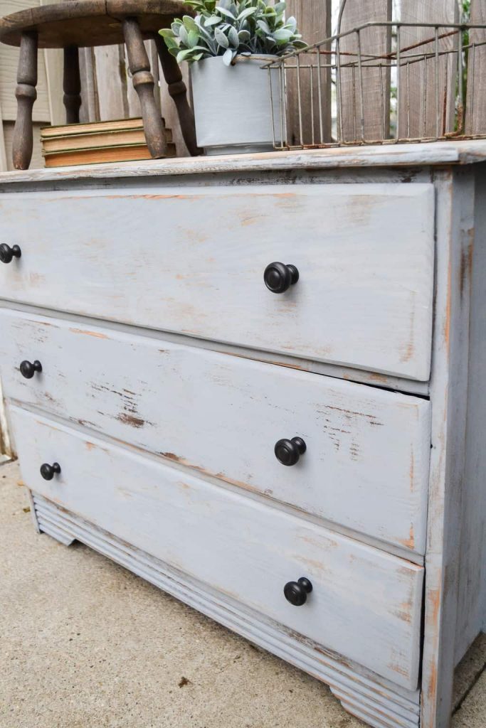 Dresser Makeover With Milk Paint - Want to try milk paint on a piece of furniture? Check out this Dresser Makeover With Milk Paint!