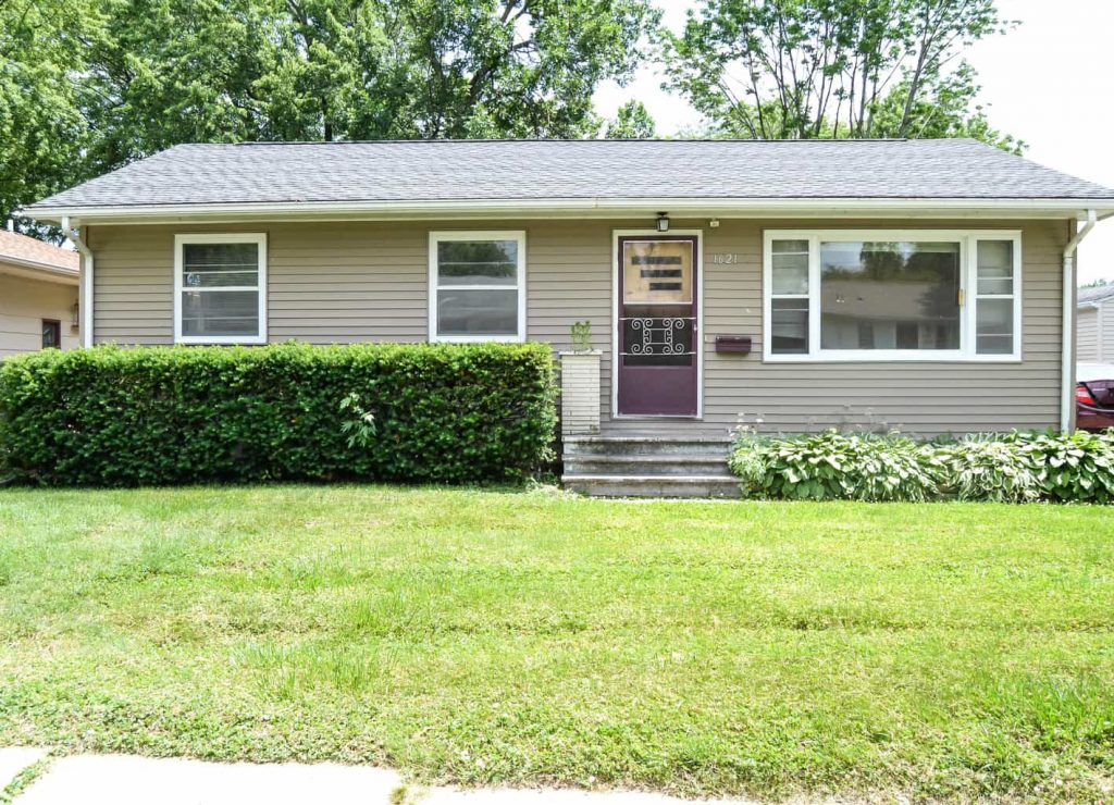 Fixer Upper To Flip Tour: Take a tour of the before photos of the My Creative Days first Fixer Upper to flip.